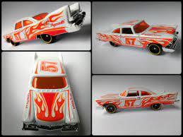 Hot Wheels 1957 Plymouth Fury No. 6 ā Escala 1:64