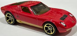 Hot Wheels '71 Lamborghini Miura SV Rojo | Short Card | Serie '70s Vs. '90s