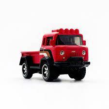 Hot Wheels ’57 Jeep FC Rojo – Serie 2024 HW | 4x4 Clásico de Colección
