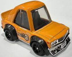 Hot Wheels Mazda RX-3 Tooned Naranja | JDM Estilo Caricatura 1:64