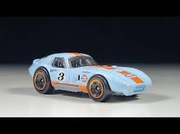 Hot Wheels Shelby Cobra Daytona Coupe Azul Cielo | Leyenda de las pistas 1:64